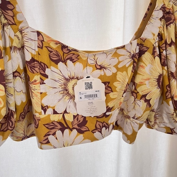 NWT Altar’d State Yellow Linen Blend Floral Crop - Picture 4 of 6